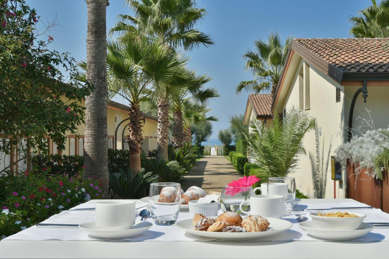Paestum Inn Beach Resort エクステリア 写真